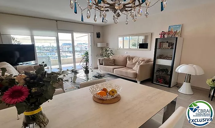 PORT GREC Exclusivo apartamento renovado con vistas panorámicas al mar y al canal