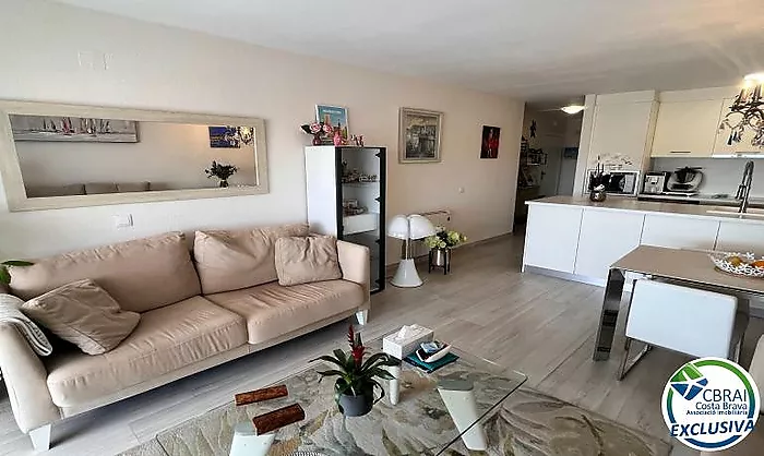 PORT GREC Exclusivo apartamento renovado con vistas panorámicas al mar y al canal