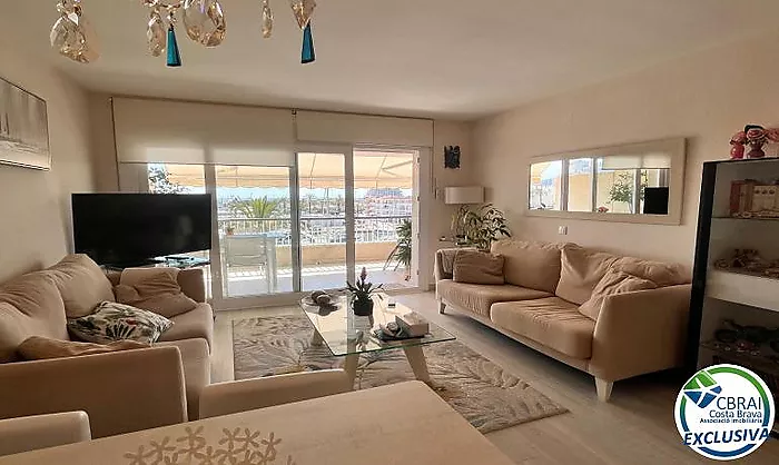 PORT GREC Exclusivo apartamento renovado con vistas panorámicas al mar y al canal