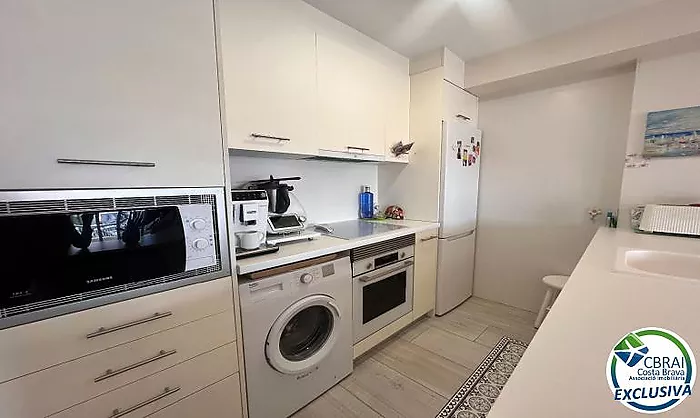 PORT GREC Exclusivo apartamento renovado con vistas panorámicas al mar y al canal