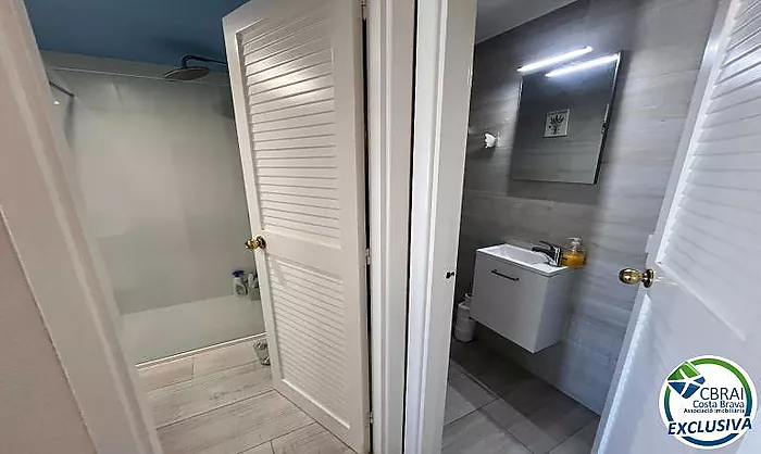 PORT GREC Exclusivo apartamento renovado con vistas panorámicas al mar y al canal
