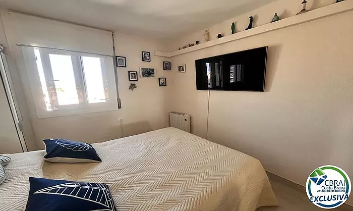 PORT GREC Exclusivo apartamento renovado con vistas panorámicas al mar y al canal