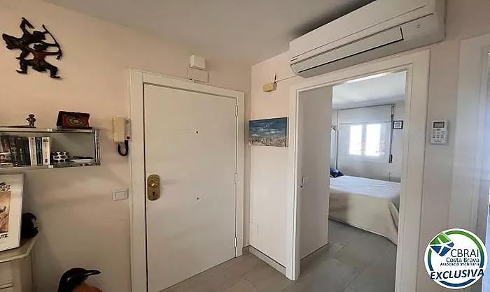 PORT GREC Exclusivo apartamento renovado con vistas panorámicas al mar y al canal
