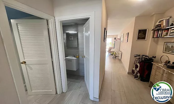 PORT GREC Exclusivo apartamento renovado con vistas panorámicas al mar y al canal
