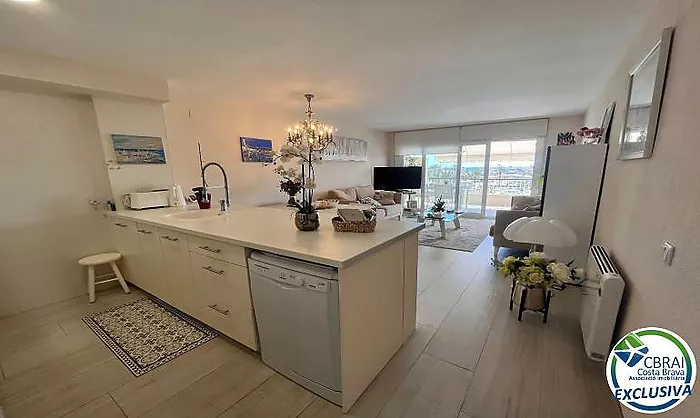 PORT GREC Exclusivo apartamento renovado con vistas panorámicas al mar y al canal