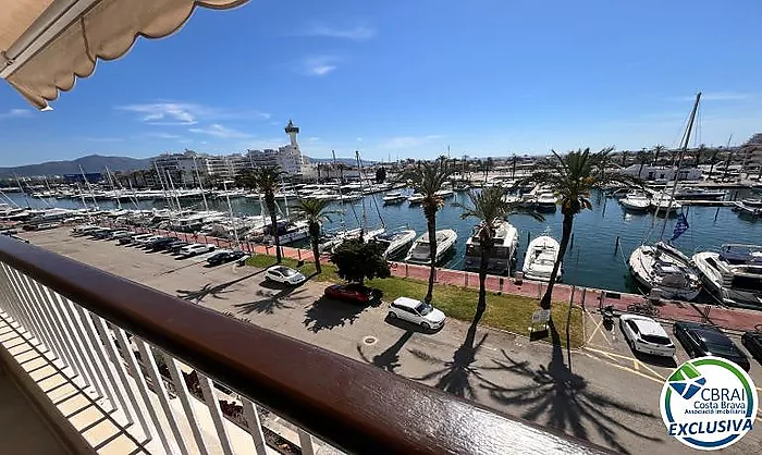 PORT GREC Exclusivo apartamento renovado con vistas panorámicas al mar y al canal