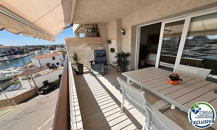 PORT GREC Exclusivo apartamento renovado con vistas panorámicas al mar y al canal