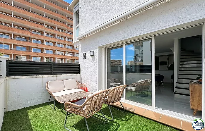 Casa con amarres 8x3 en Santa Margarita - Roses