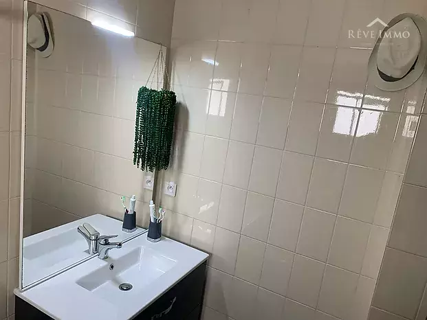 Bonito piso en Jardins Roses con piscina comunautaria