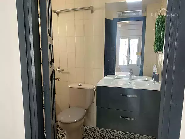 Bonito piso en Jardins Roses con piscina comunautaria