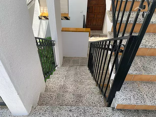 Bonito piso en Jardins Roses con piscina comunautaria
