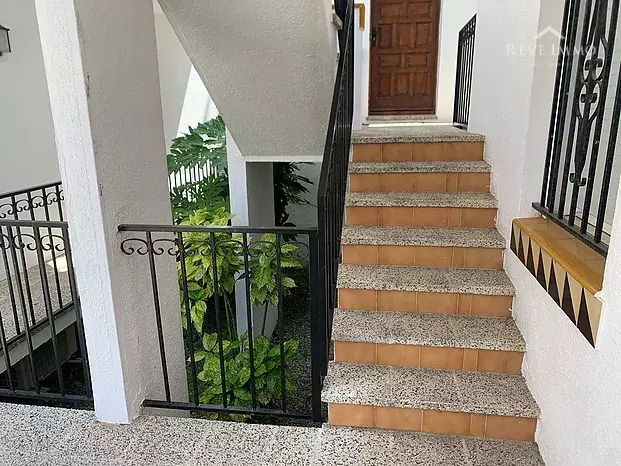 Bonito piso en Jardins Roses con piscina comunautaria