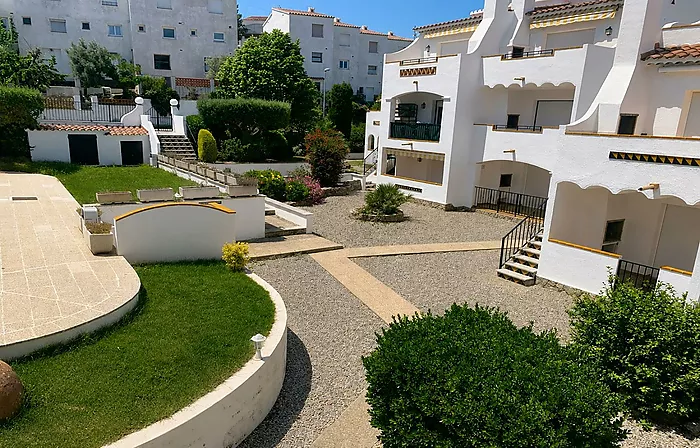 Bonito piso en Jardins Roses con piscina comunautaria