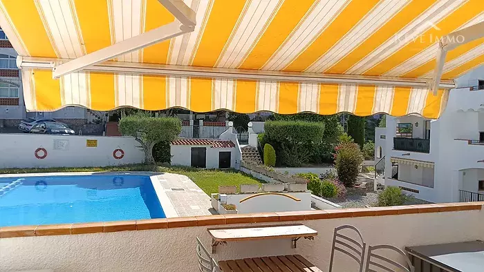 Bonito piso en Jardins Roses con piscina comunautaria