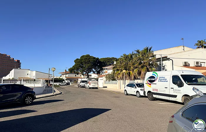 Amarre de 4 x 12 M. para embarcaciones de vela como de motor,