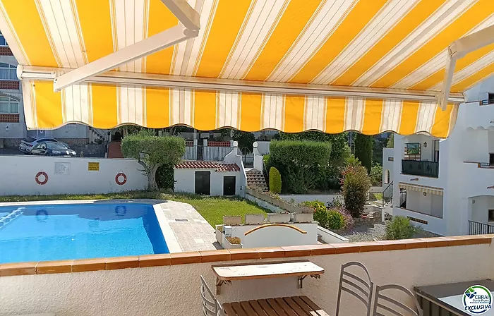 Bonito piso en Jardins Roses con piscina comunautaria