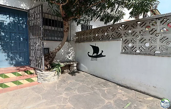 Casa adosada con amarre privado de 10mx3m en Porto Fino, Empuriabrava