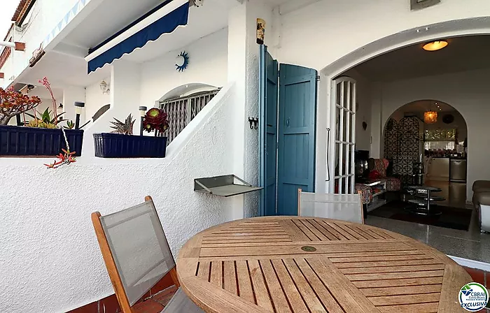 Casa adosada con amarre privado de 10mx3m en Porto Fino, Empuriabrava