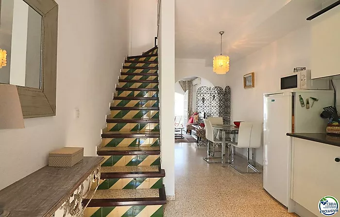 Casa adosada con amarre privado de 10mx3m en Porto Fino, Empuriabrava