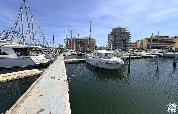 Amarre de 3 x 8 metros, para embarcación de de vela y de motor.