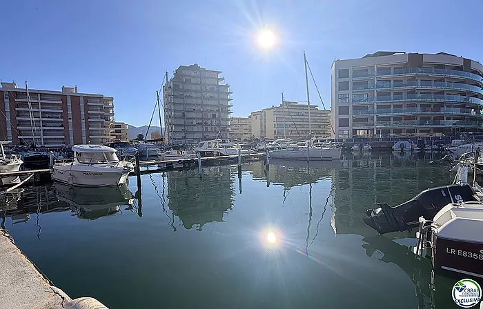 Amarre de 3 x 8 metros, para embarcación de de vela y de motor.