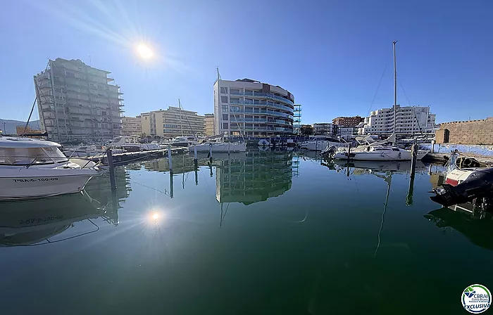 Amarre de 3 x 8 metros, para embarcación de de vela y de motor.