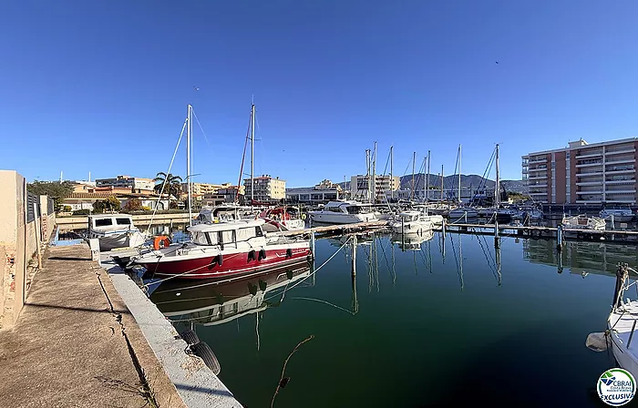 Amarre de 3 x 8 metros, para embarcación de de vela y de motor.