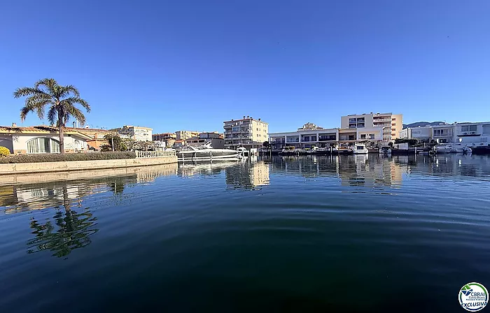 Amarre de 3 x 8 metros, para embarcación de de vela y de motor.