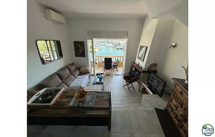 Preciosa casa de pescador con licencia turística  en Caballito de mar delante de los puentes, vista canal y mar, amarre de 10,40 x 3,50 m y garaje