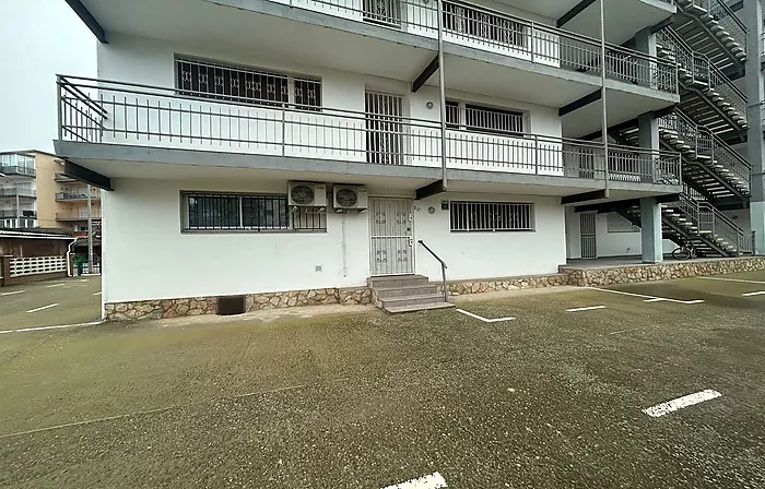 Apartamento 1 habitación con jardín privado en Santa Margarita