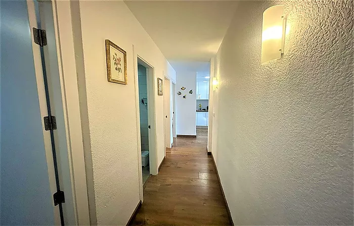 APARTAMENTO REFORMADO CON VISTAS AL MAR Y LICENCIA TURÍSTICA
