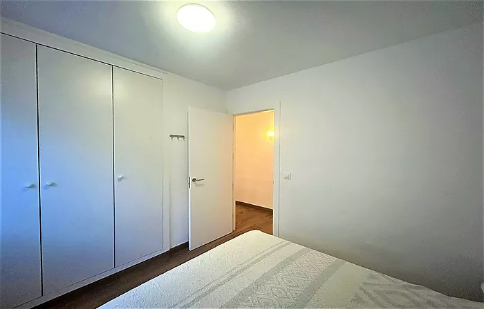 APARTAMENTO REFORMADO CON VISTAS AL MAR Y LICENCIA TURÍSTICA