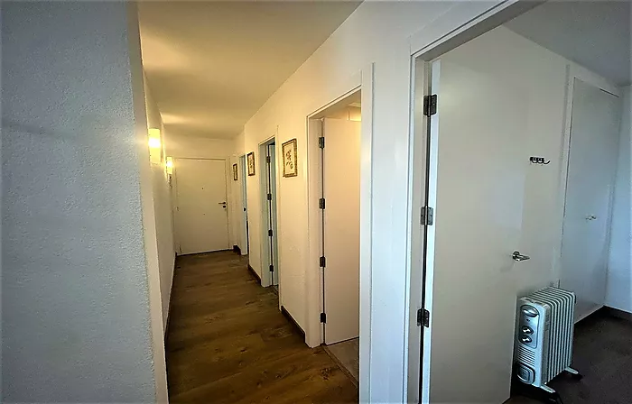 APARTAMENTO REFORMADO CON VISTAS AL MAR Y LICENCIA TURÍSTICA