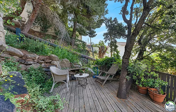 VILLA CON VISTAS AL MAR EN CANYELLES: PRIVACIDAD, LUZ NATURAL Y EL MEDITERRÁNEO COMO PROTAGONISTA