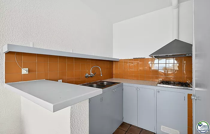 VILLA CON VISTAS AL MAR EN CANYELLES: PRIVACIDAD, LUZ NATURAL Y EL MEDITERRÁNEO COMO PROTAGONISTA