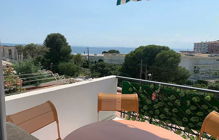 BONITO PISO CON VISTA MAR A ALMADRAVA ROSES