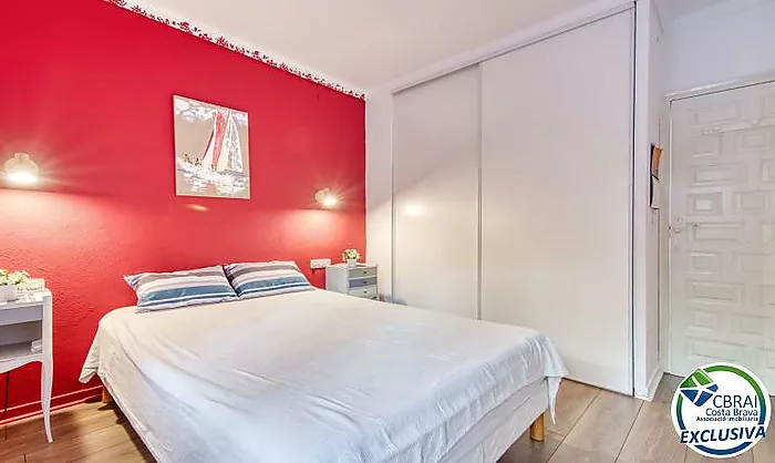 Apartament totalment reformat amb vistes al mar al 2n moll de Roses