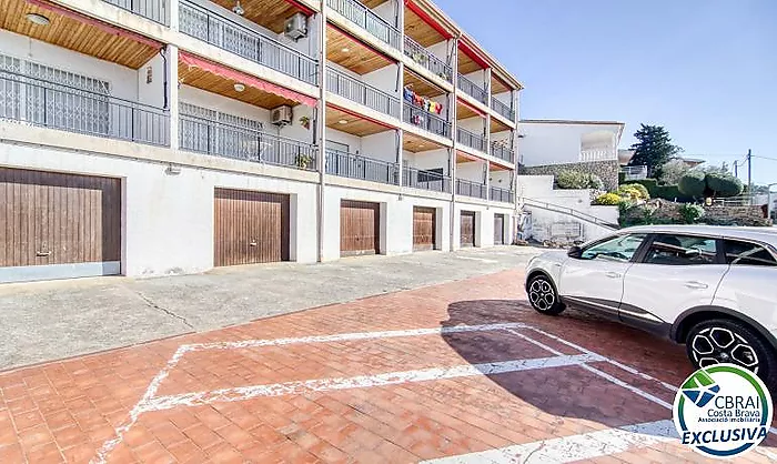 Apartament totalment reformat amb vistes al mar al 2n moll de Roses