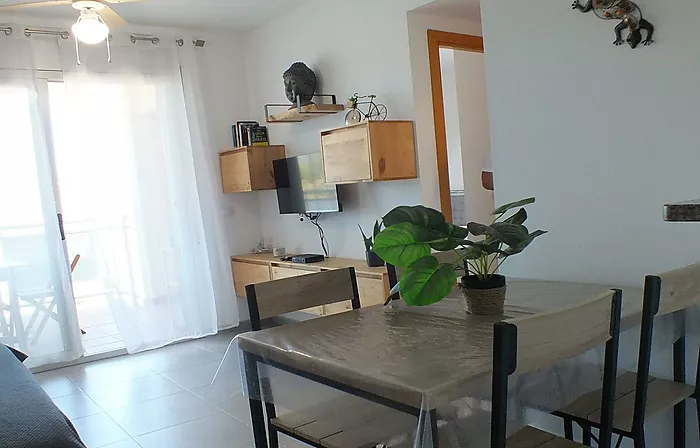Apartamento luminoso con licencia turística y parking a 700 m de la playa