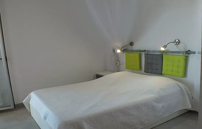 Apartamento luminoso con licencia turística y parking a 700 m de la playa