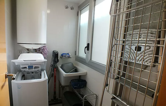 Apartamento luminoso con licencia turística y parking a 700 m de la playa