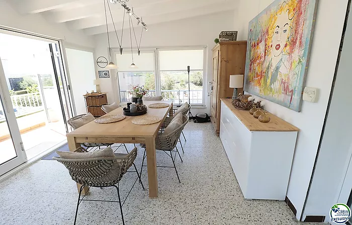 Casa muy cuidada y muy bien situada en la Garriga en Roses