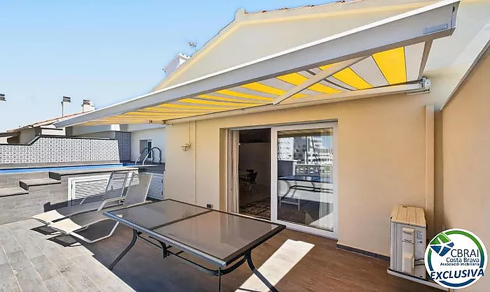 CAVALL DE MAR Ático-Dúplex  con gran terraza, piscina privada y vistas al canal