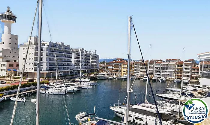 CAVALL DE MAR Ático-Dúplex  con gran terraza, piscina privada y vistas al canal