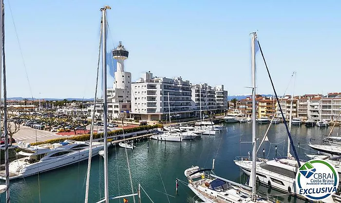 CAVALL DE MAR Ático-Dúplex  con gran terraza, piscina privada y vistas al canal