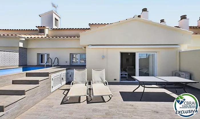 CAVALL DE MAR Ático-Dúplex  con gran terraza, piscina privada y vistas al canal
