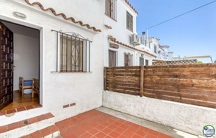 BONITA CASA EN EBRE  EMPURIABRAVA