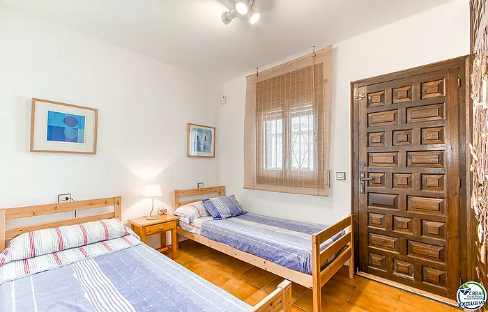 BONITA CASA EN EBRE  EMPURIABRAVA