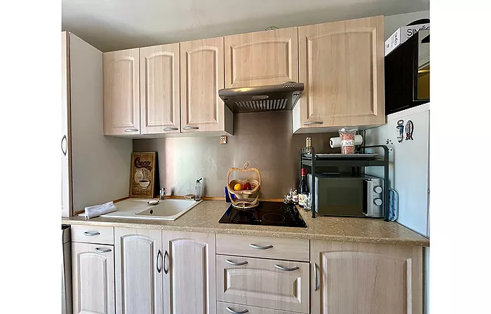 Acogedor apartamento de 85 m² con un amplio balcón a 250m de la playa en Empuriabrava.