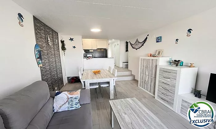 GRAN RESERVA Renovated 2-bedroom apartment with terrace in a complex with swimming pools and gardens